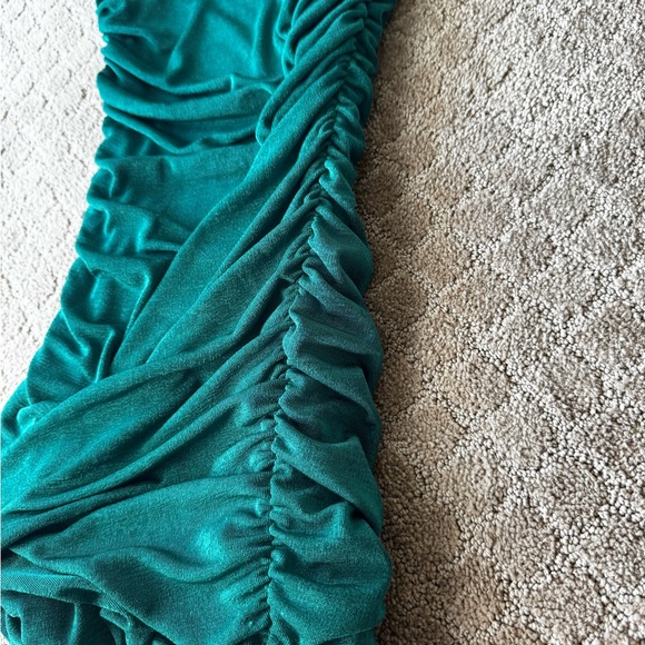 Emerald One-Shoulder Dress - Picture 3 of 6